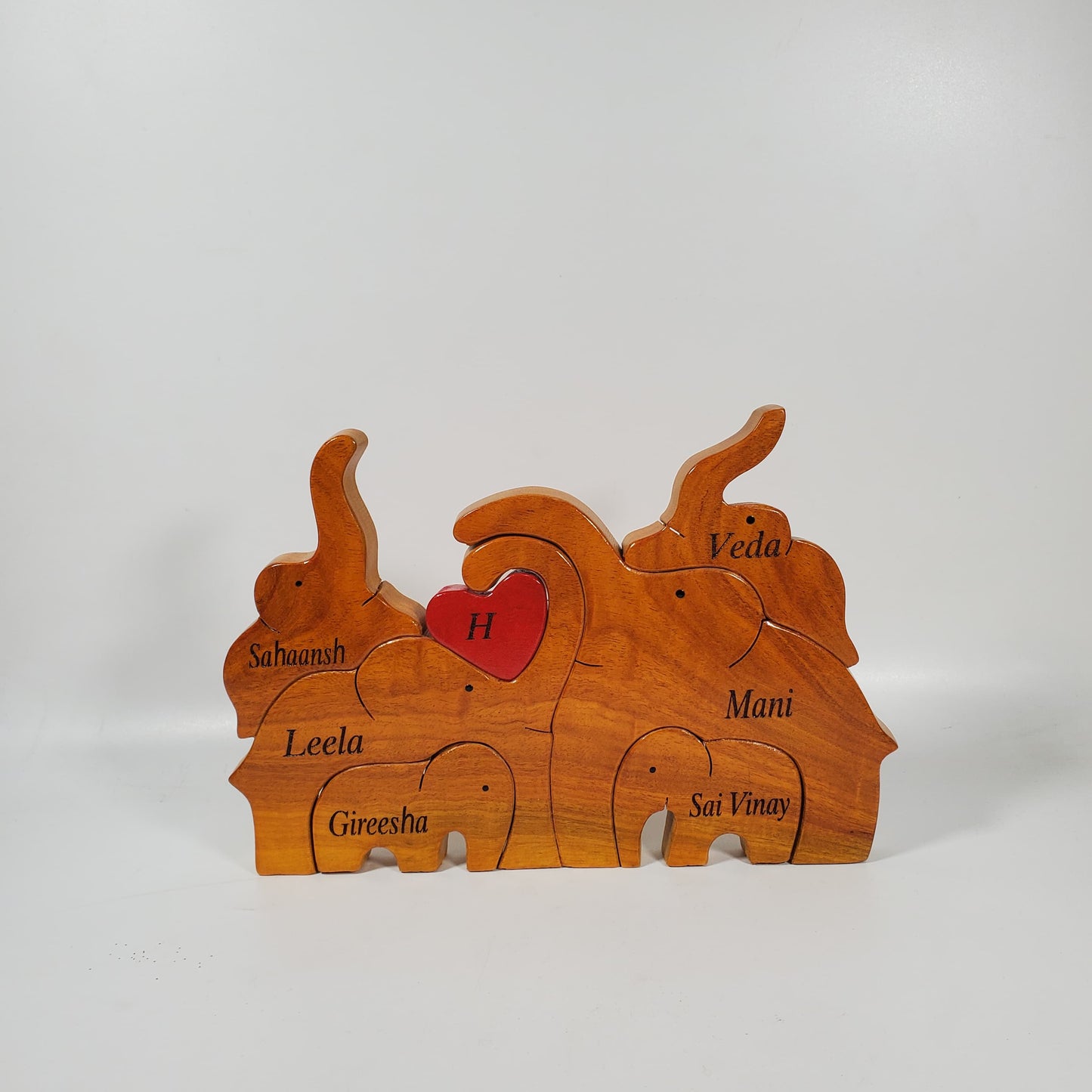 Wooden Elephant Family Keepsake | Family of 6 | Polished surface with shiny finish | Fungus Proof