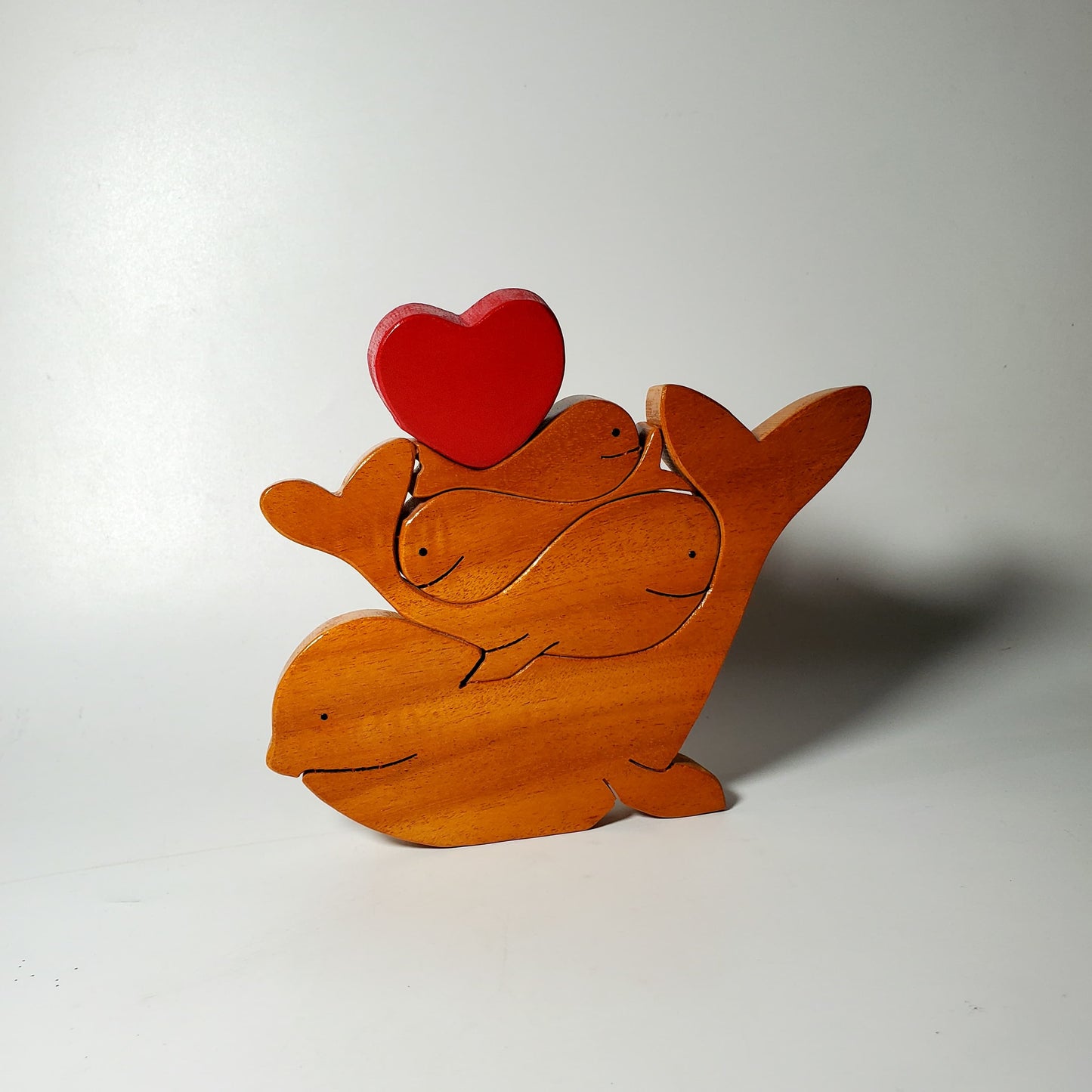 Wooden Whale family Keepsake | Polished surface with shiny finish | Fungus Proof