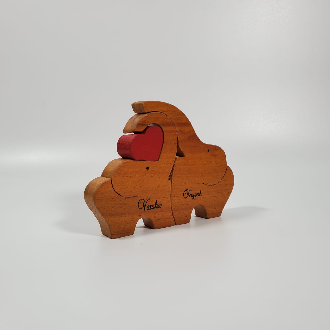 Wooden Elephant couple | Polished surface with shiny finish | Fungus Proof