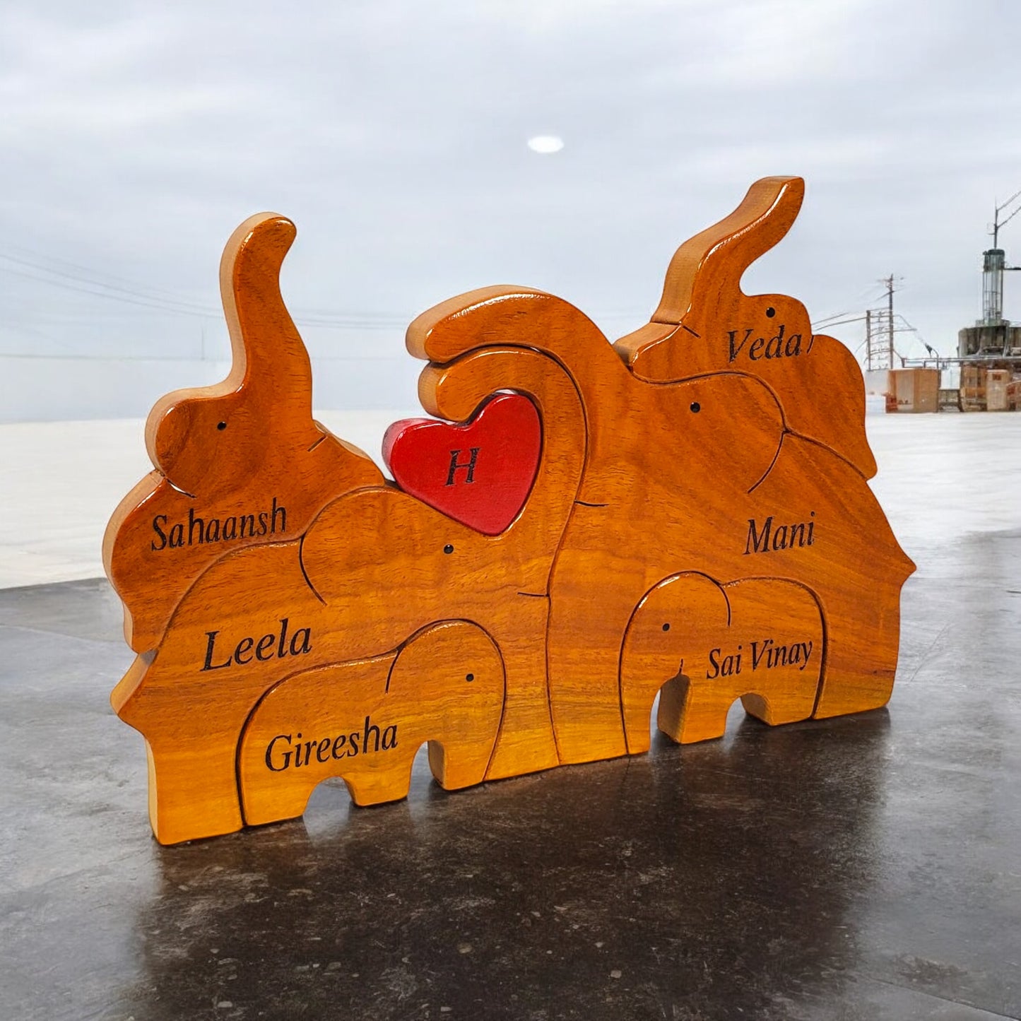Wooden Elephant Family Keepsake | Family of 6 | Polished surface with shiny finish | Fungus Proof