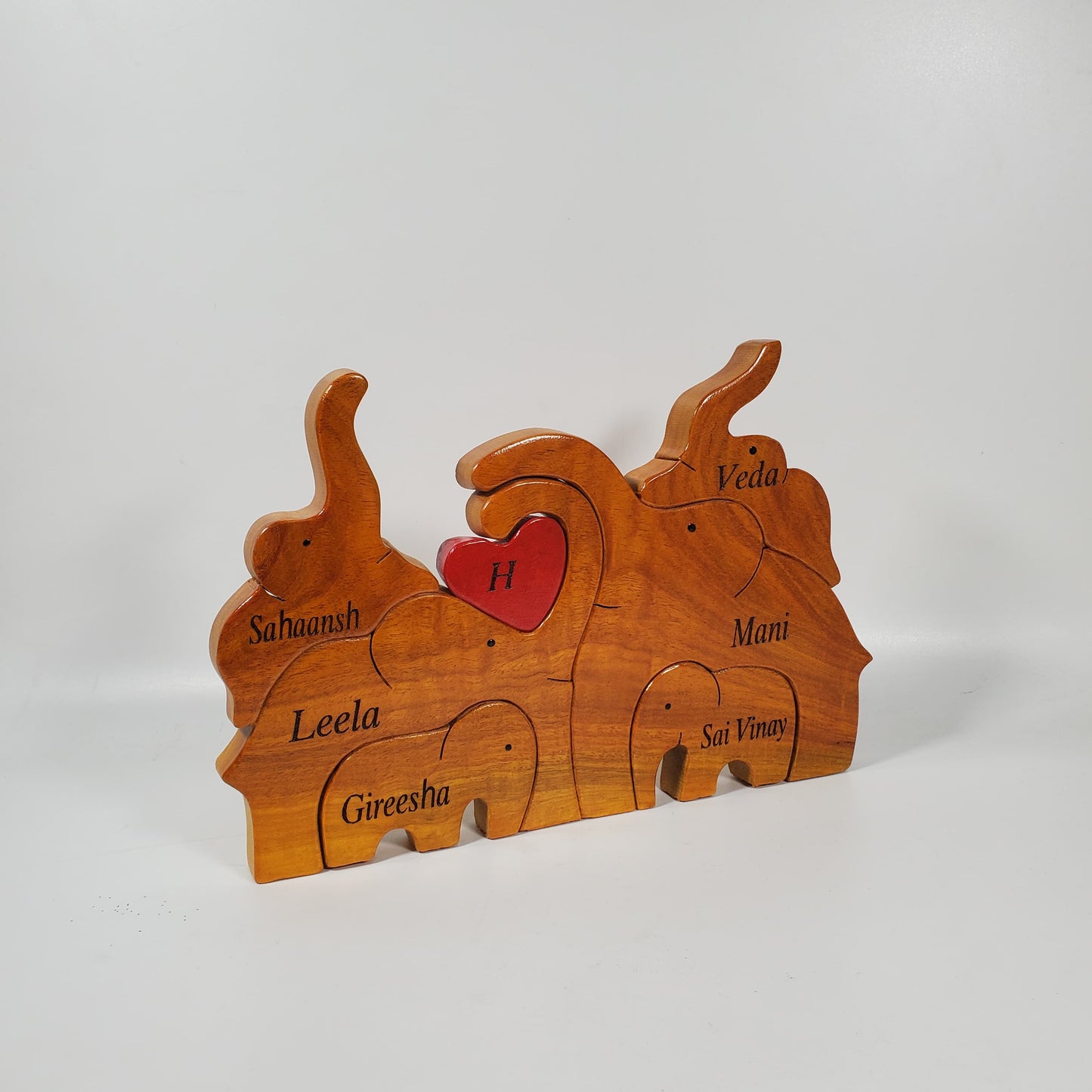 Wooden Elephant Family Keepsake | Family of 6 | Polished surface with shiny finish | Fungus Proof