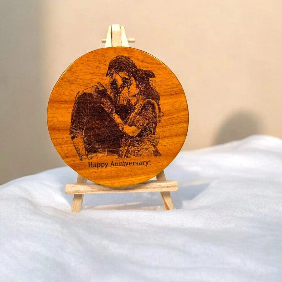 Personalized photo engraved Golden wood coin